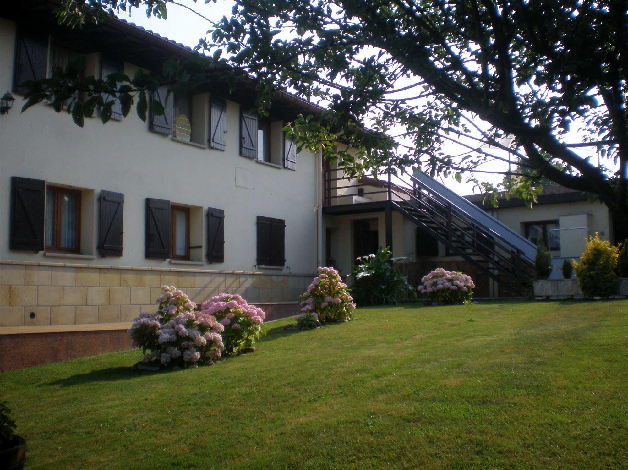 Pension Gure Ametsa Irun Exterior photo